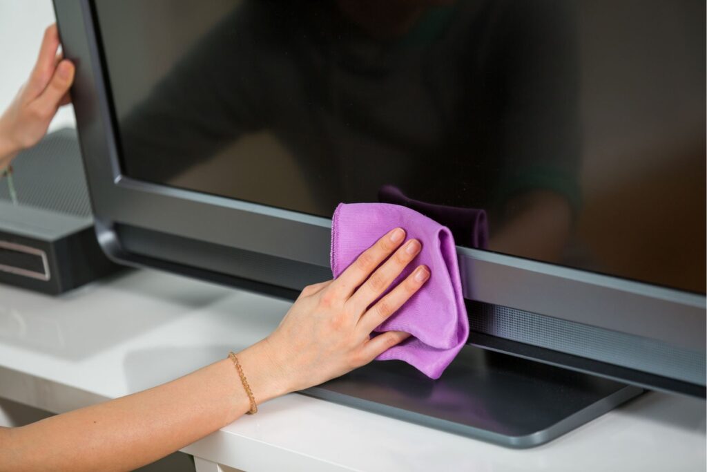 jak czyścić ekran telewizora
